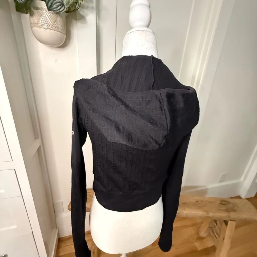 ALO Yoga Black Textured Utility Jacket NWOT size S - Picture 6 of 8